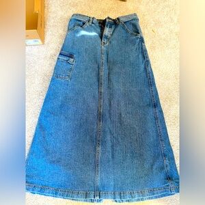 Denim skirt